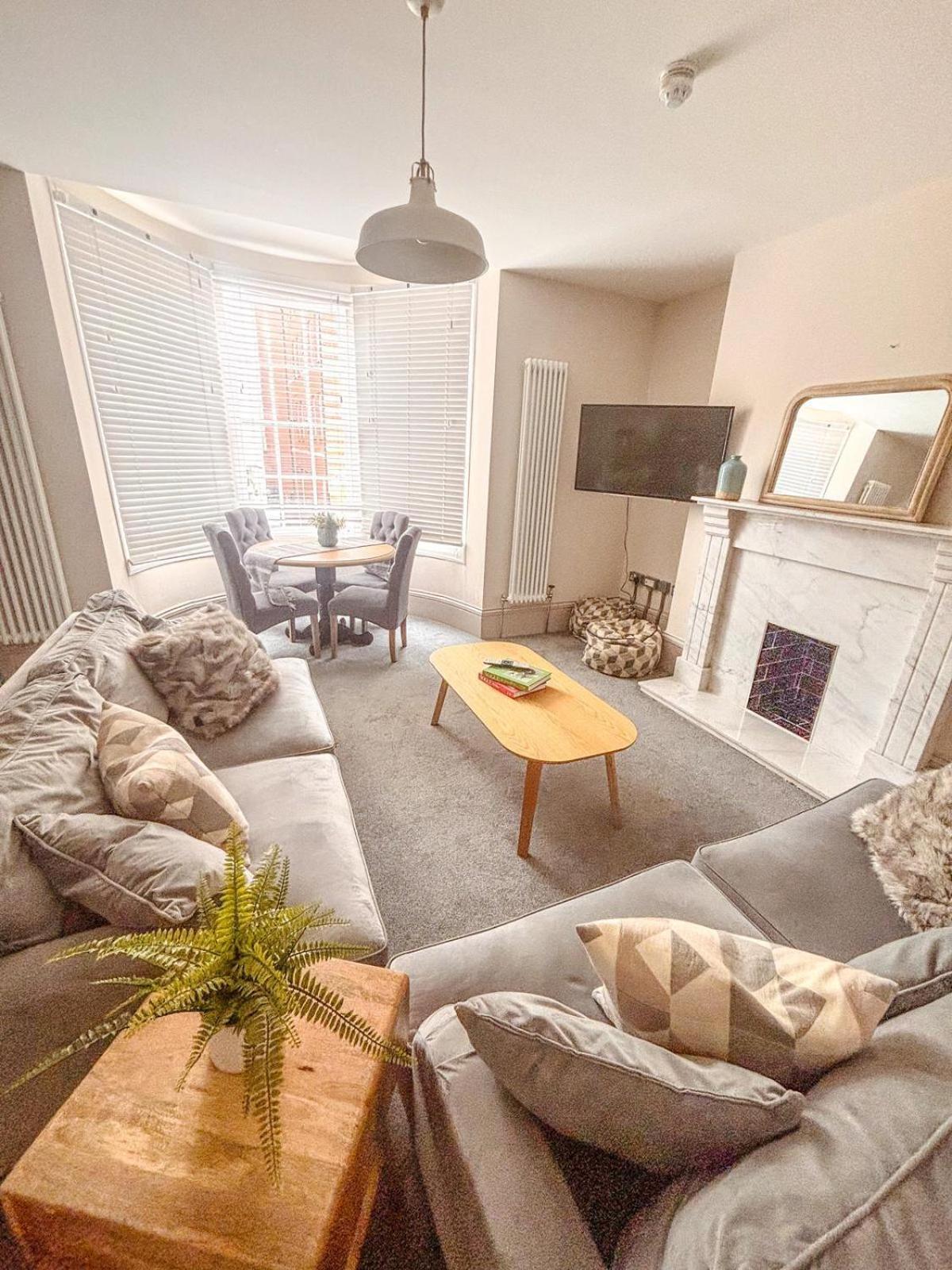 Oxford Street Grand Apartment- Free Evening Parking Southampton Exteriér fotografie